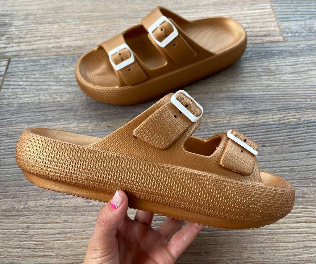 Sandalias UrbanFlex – Donde Cada Paso Se Siente Como Caminar Sobre Nubes ✨